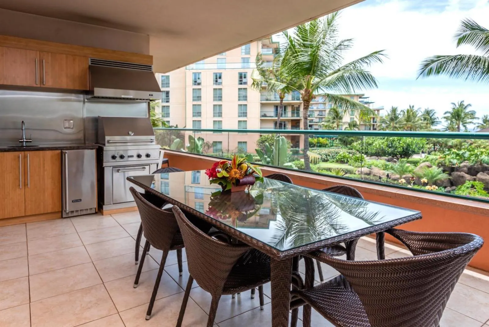 Kbm Resorts Free Car Honua Kai Konea Hkk-201 Oceanfront Private Bbq Large Balcony Kaanapali