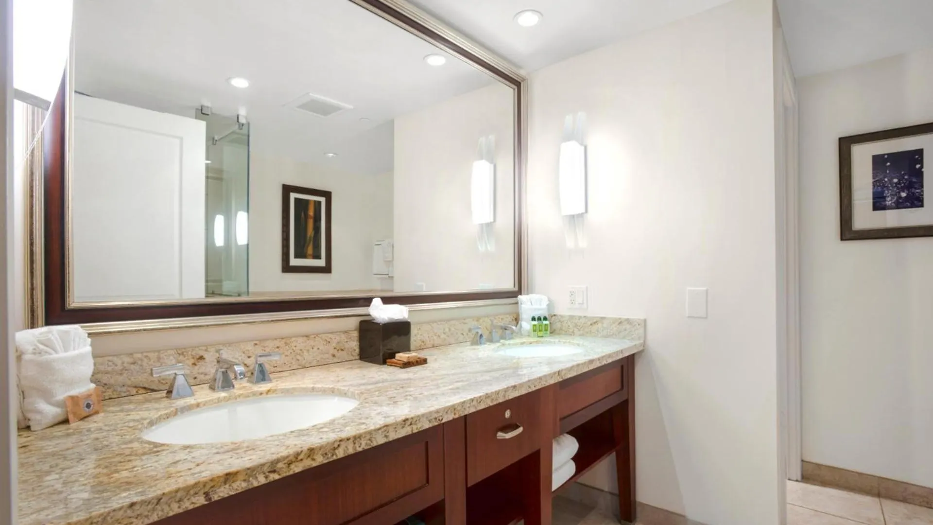 Kbm Resorts Free Car Honua Kai Konea Oceanfront 2-Bedroom Condo With Private Bbq Large Balcony Hkk-201 Kaanapali 0*,