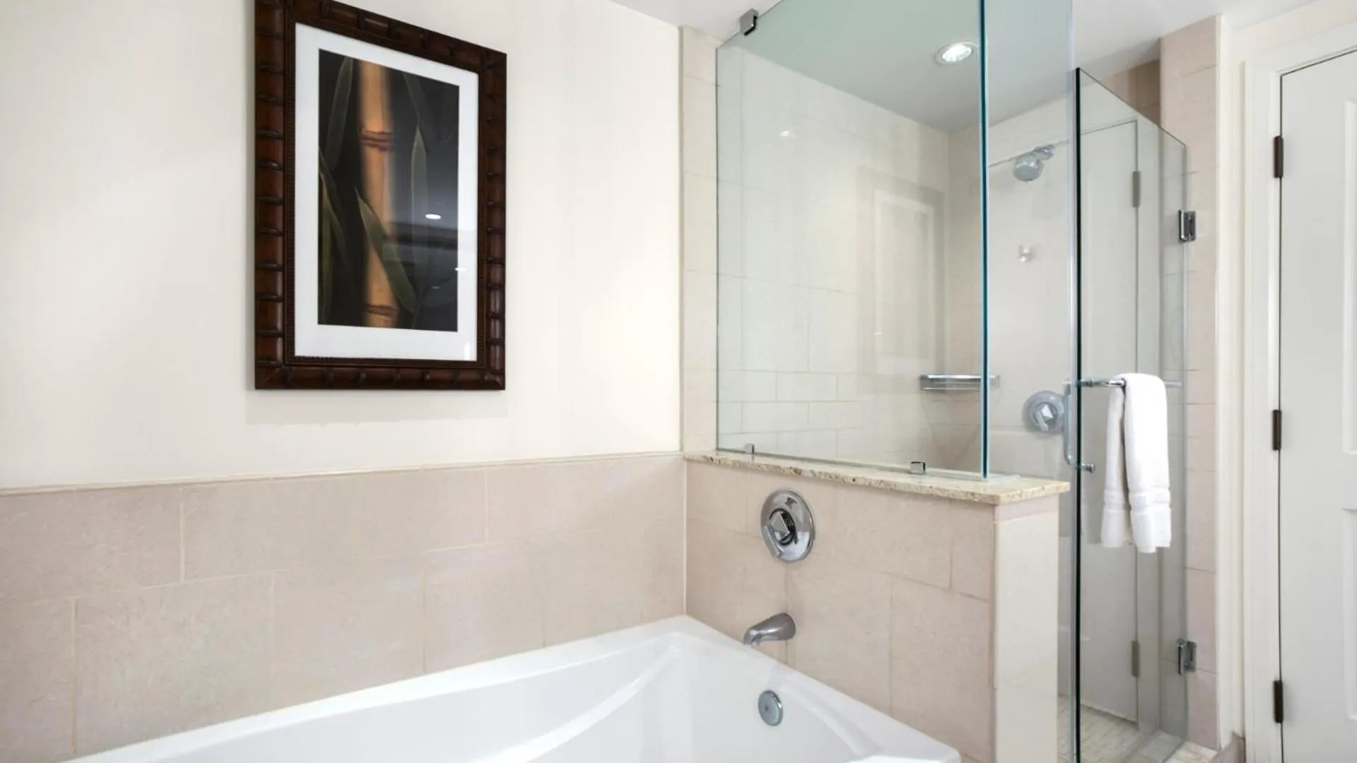 Apartman Kbm Resorts Free Car Honua Kai Konea Oceanfront 2-Bedroom Condo With Private Bbq Large Balcony Hkk-201 Kaanapali